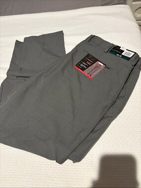 Greg Norman Men's Dress Pants in armour Gray 40x30